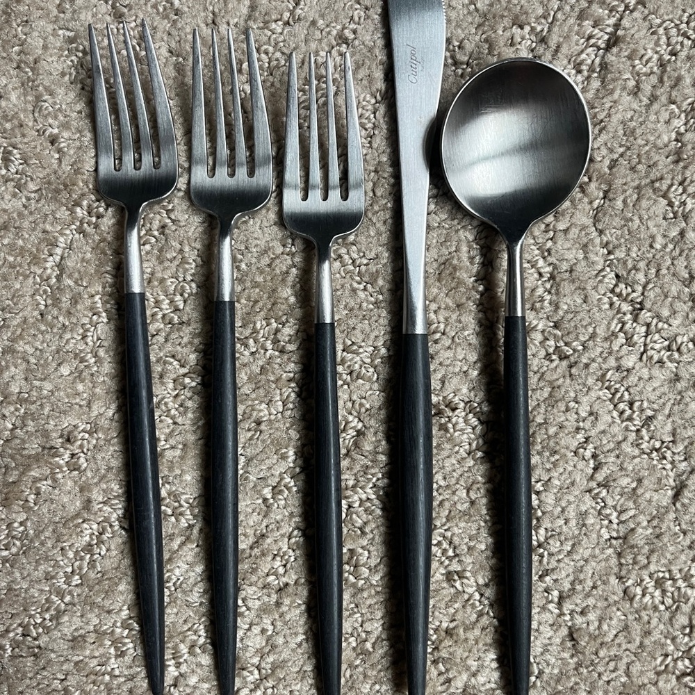 5 Pcs Cutipol Goa Flatware Black Handle Stainless Portugal Forks, Knife,spoon